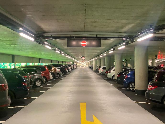 Beispielfoto vom Inneren des Parkhauses Am Rathaus